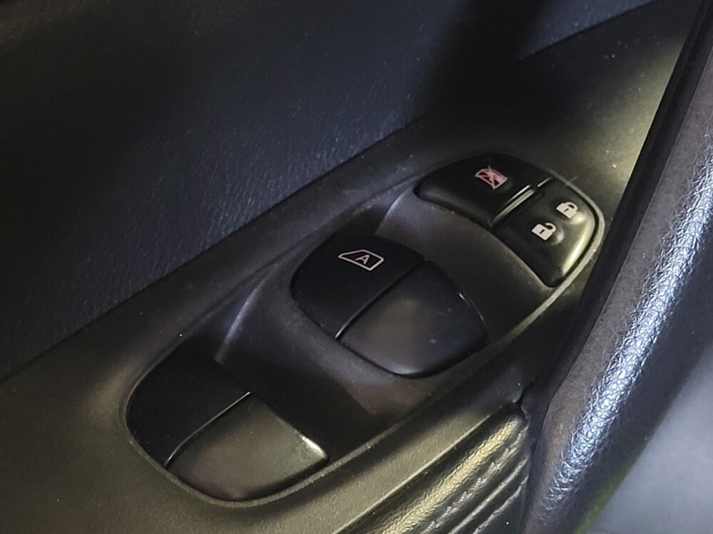 2019 Nissan Rogue Sport in Bradenton, FL 34207 - 18062343 27