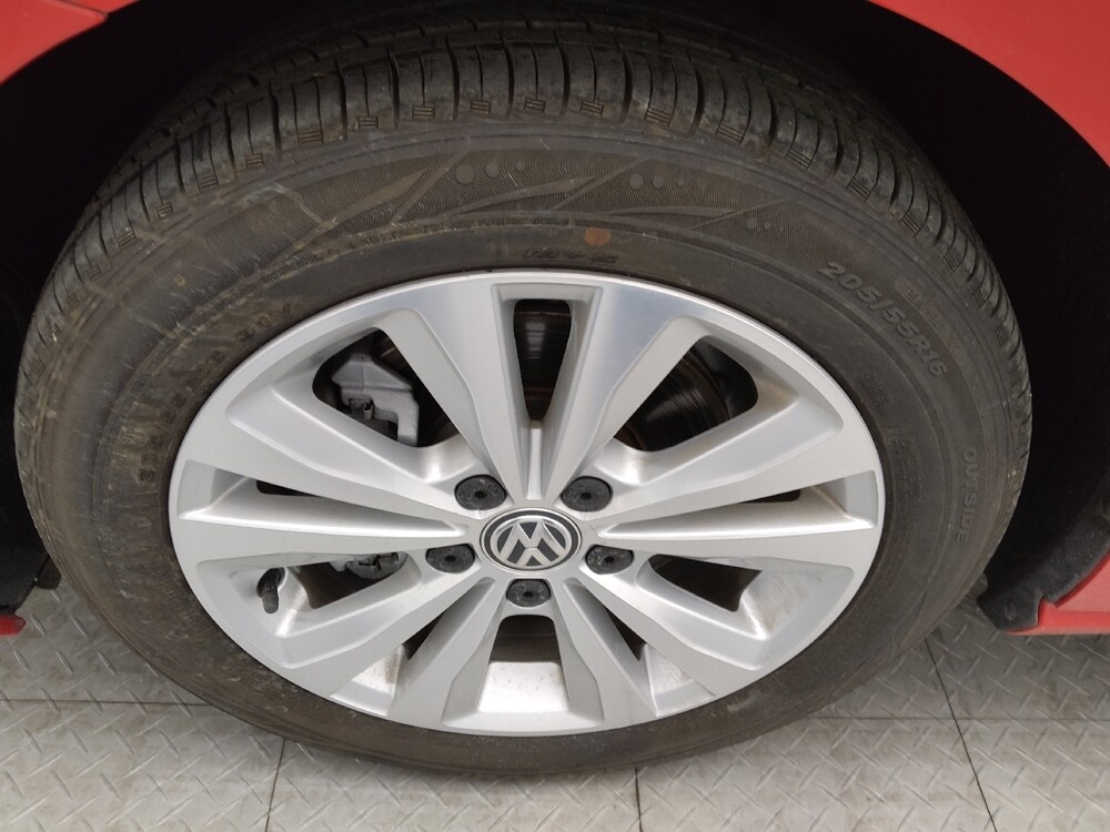 2018 Volkswagen Golf in Greenville, NC 27834 - 18062382 31