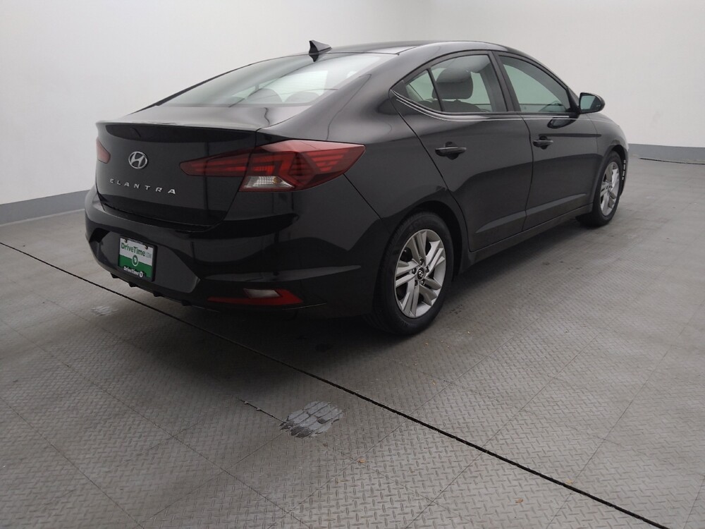 2019 Hyundai Elantra in Independence, MO 64055 - 18062444 9