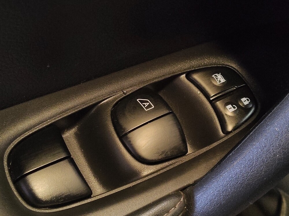 2019 Nissan Rogue in Lauderdale Lakes, FL 33313 - 18062519 27