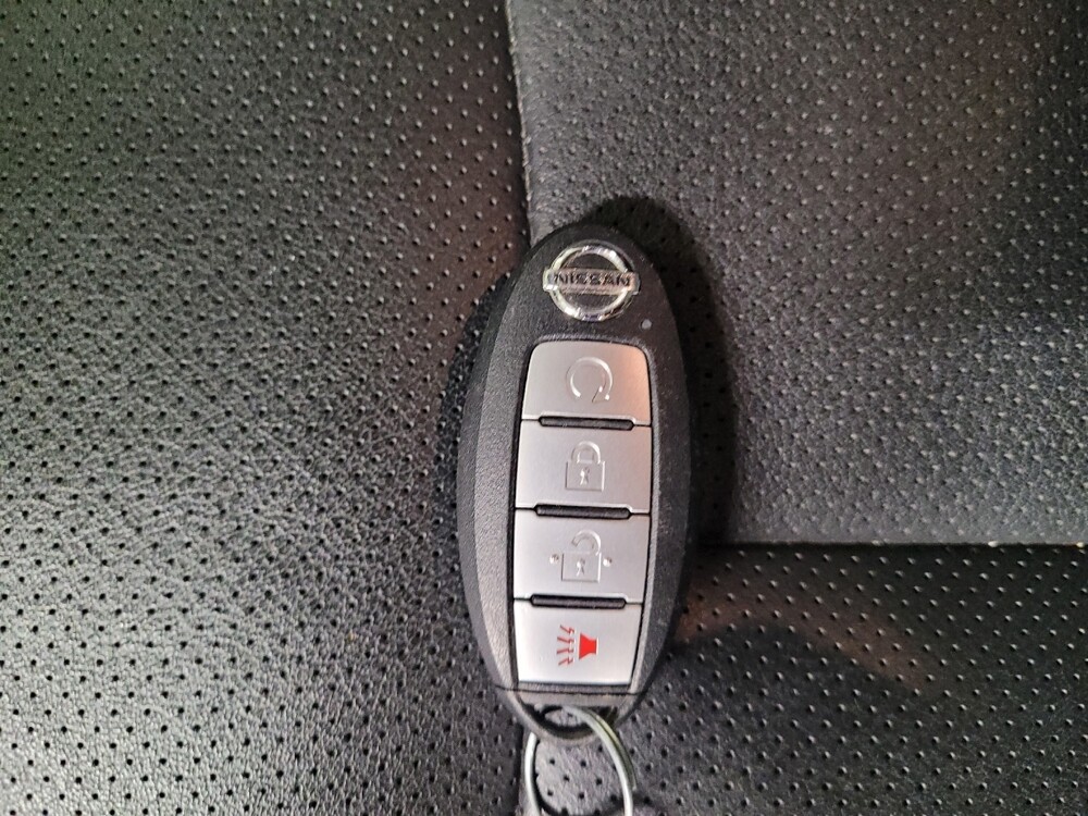 2019 Nissan Rogue Sport in Clearwater, FL 33764 - 18062545 32