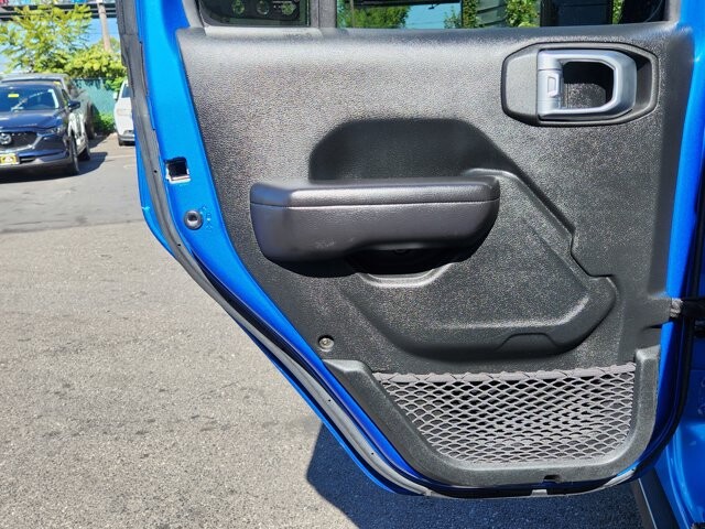 2021 Jeep Gladiator in Cinnaminson, NJ 08077 - 18062603 12