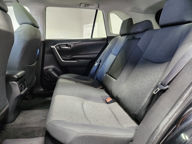 2021 Toyota RAV4 in Cinnaminson, NJ 08077 - 18062606 14