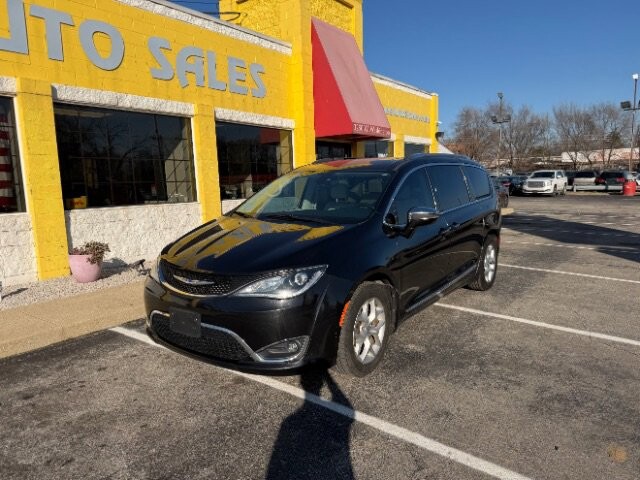 2020 Chrysler Pacifica in Indianapolis, IN 46222-4002 - 18062620 2