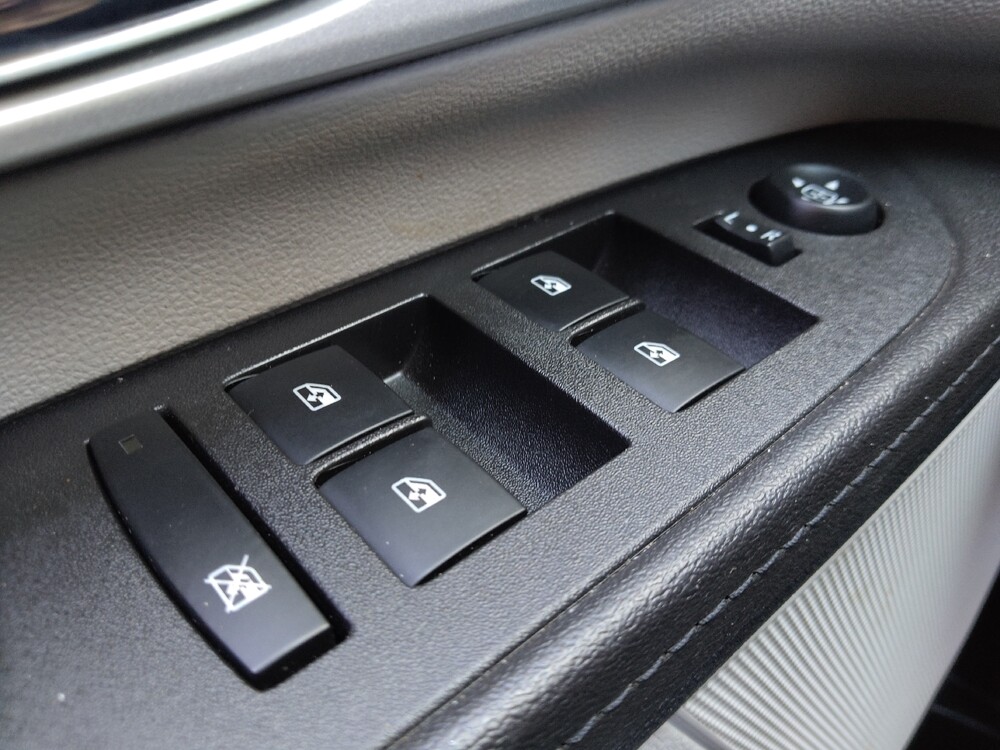 2017 Chevrolet Equinox in Phoenix, AZ 85022 - 18062676 27