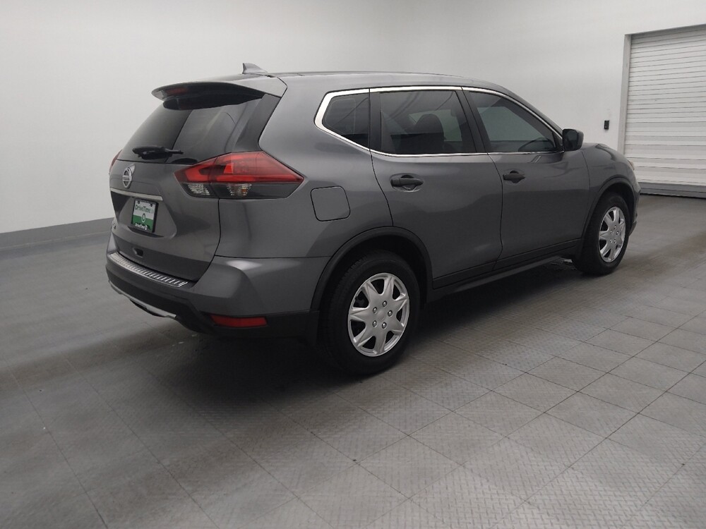 2018 Nissan Rogue in Gainesville, FL 32609 - 18062843 10