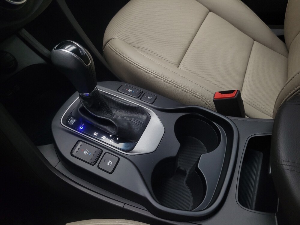 2017 Hyundai Santa Fe in Indianapolis, IN 46219 - 18062860 26