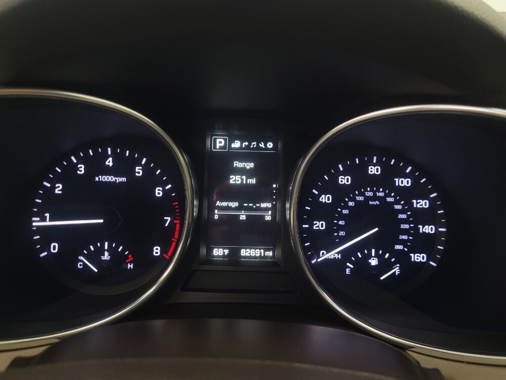 2017 Hyundai Santa Fe in Indianapolis, IN 46219 - 18062860 23