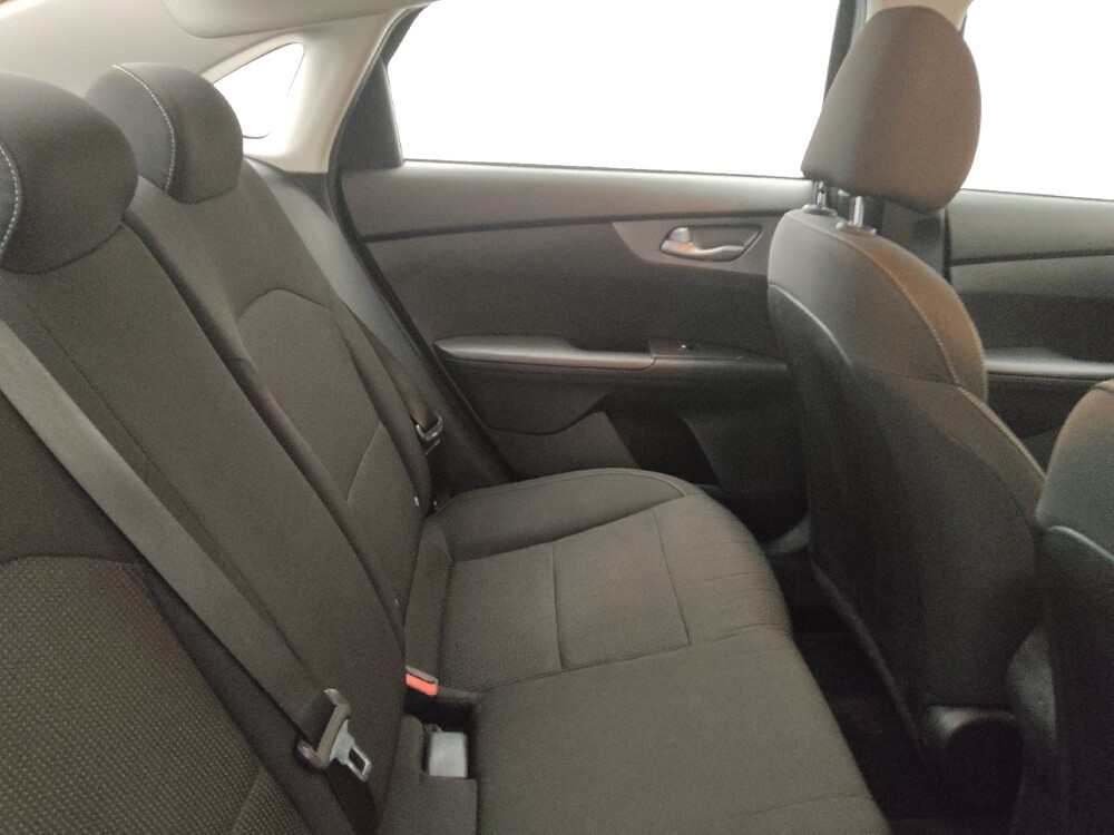 2019 Kia Forte in Lakeland, FL 33815 - 18062989 19