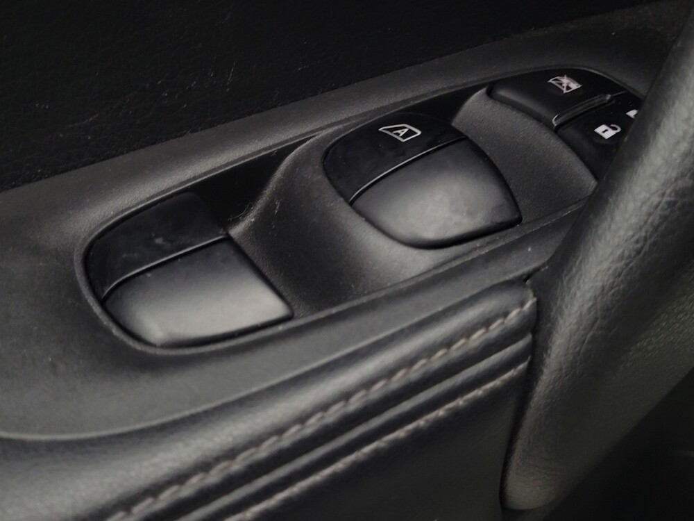 2017 Nissan Rogue in Lakeland, FL 33815 - 18062990 27