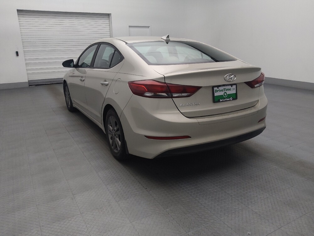 2017 Hyundai Elantra in Hialeah, FL 33014 - 18063051 5