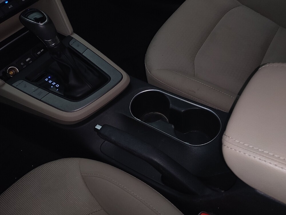 2017 Hyundai Elantra in Hialeah, FL 33014 - 18063051 26