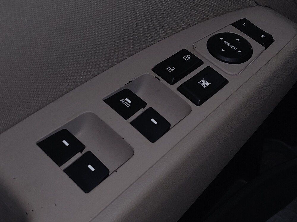 2017 Hyundai Elantra in Hialeah, FL 33014 - 18063051 27