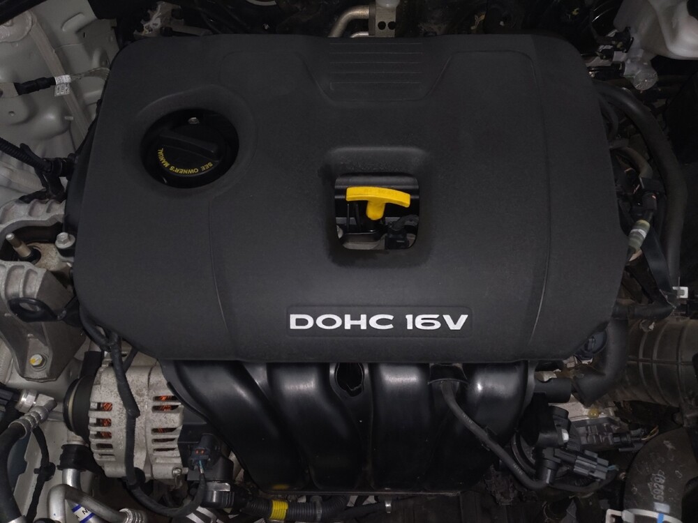 2017 Hyundai Elantra in Hialeah, FL 33014 - 18063051 30