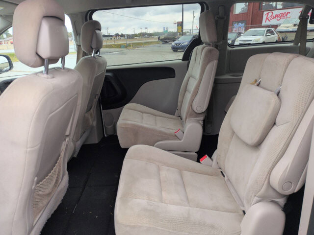 2016 Dodge Grand Caravan in North Little Rock, AR 72117-1620 - 18063075 4