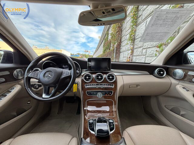 2015 Mercedes-Benz C 300 in Decatur, GA 30032 - 18063085 18