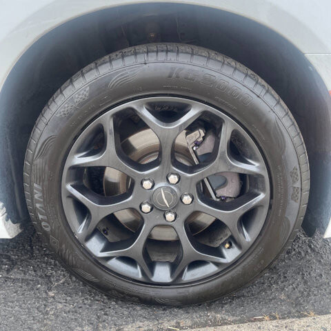 2019 Chrysler 300 in Coeur d&amp;#039;Alene, ID 83815 - 18063096 10