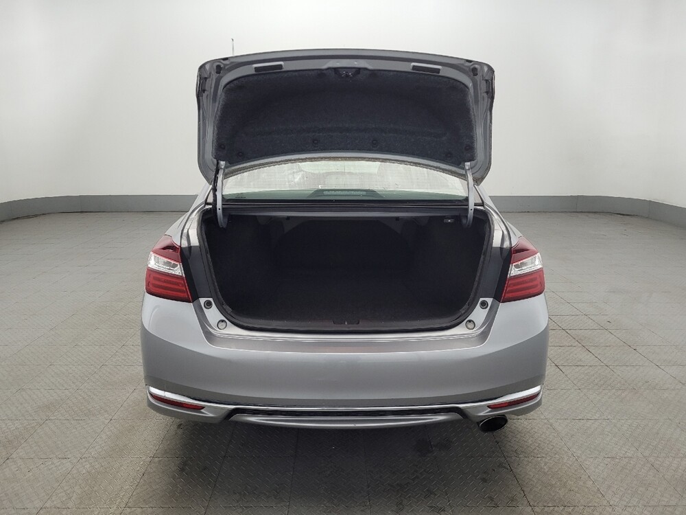 2017 Honda Accord in Glen Burnie, MD 21061 - 18063116 29