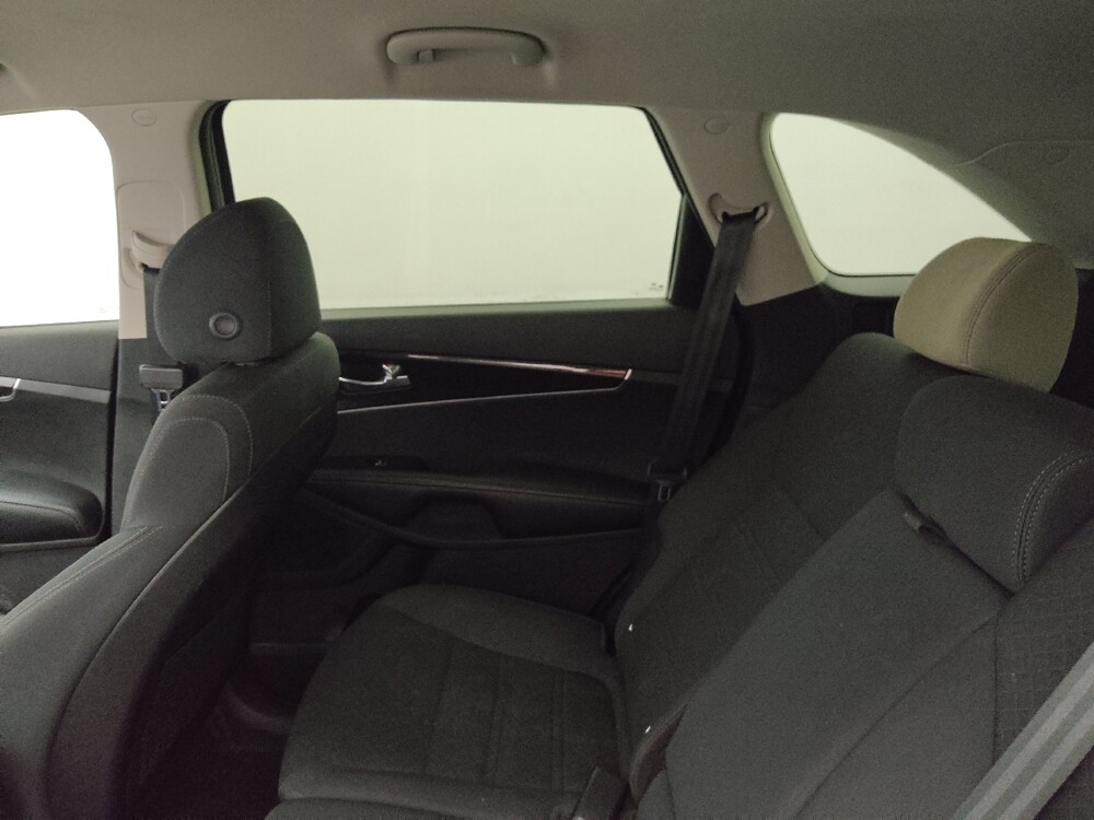 2018 Kia Sorento in Fort Myers, FL 33907 - 18063162 18