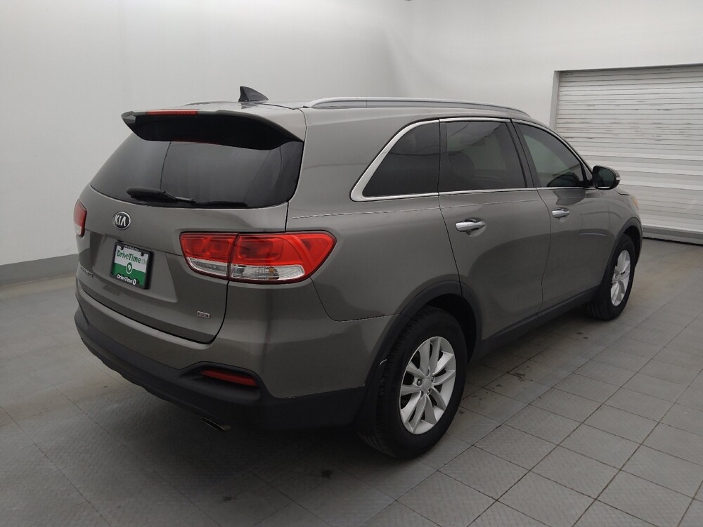 2018 Kia Sorento in Fort Myers, FL 33907 - 18063162 9
