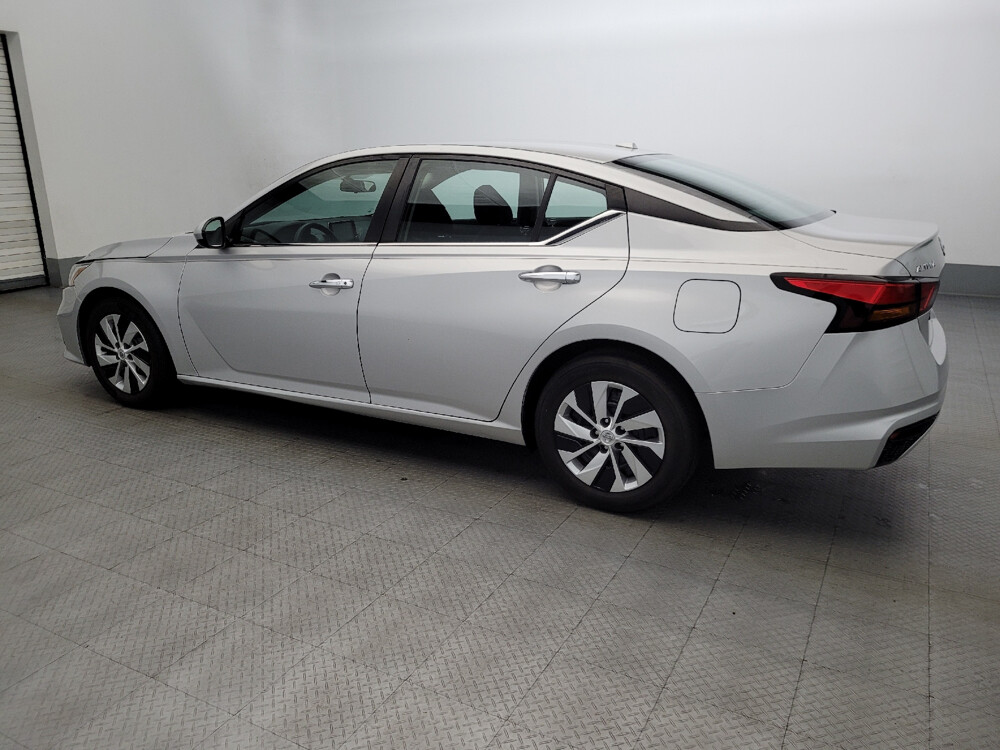 2020 Nissan Altima in Plymouth Meeting, PA 19462 - 18063236 3