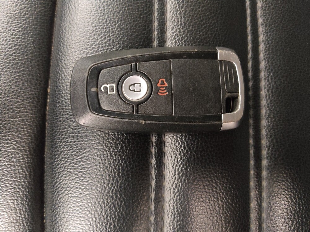 2022 Ford Edge in Wichita, KS 67207 - 18063327 32