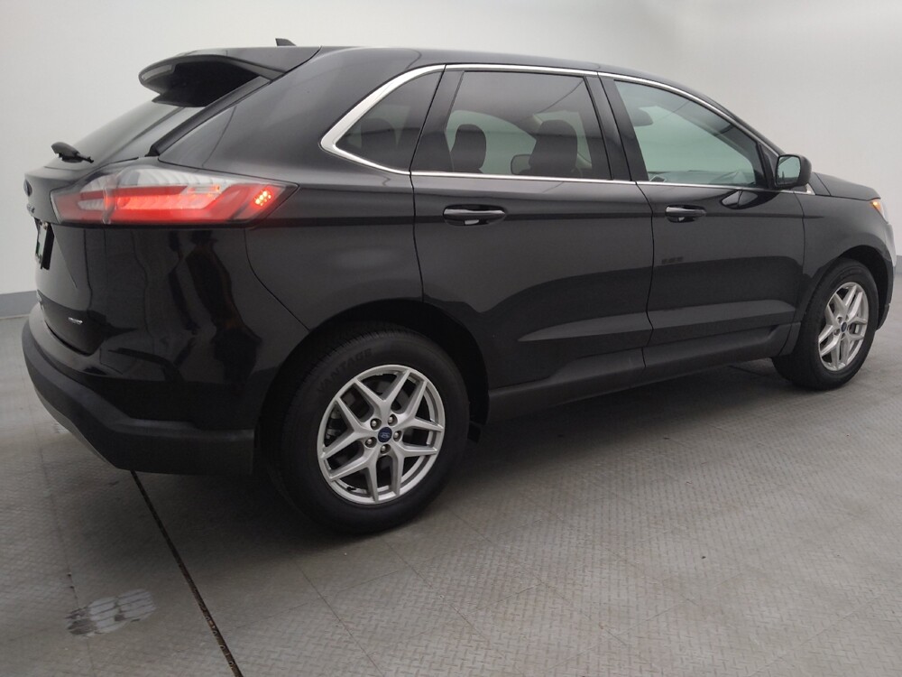 2022 Ford Edge in Wichita, KS 67207 - 18063327 10