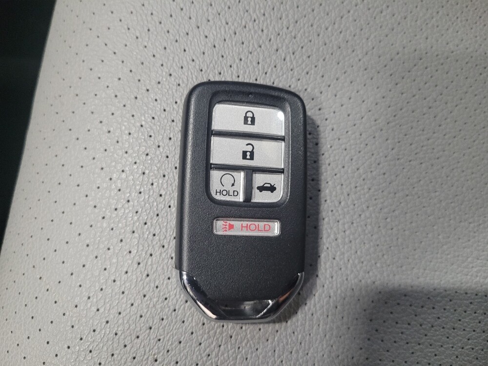 2017 Honda Accord in Temple Hills, MD 20746 - 18063331 32