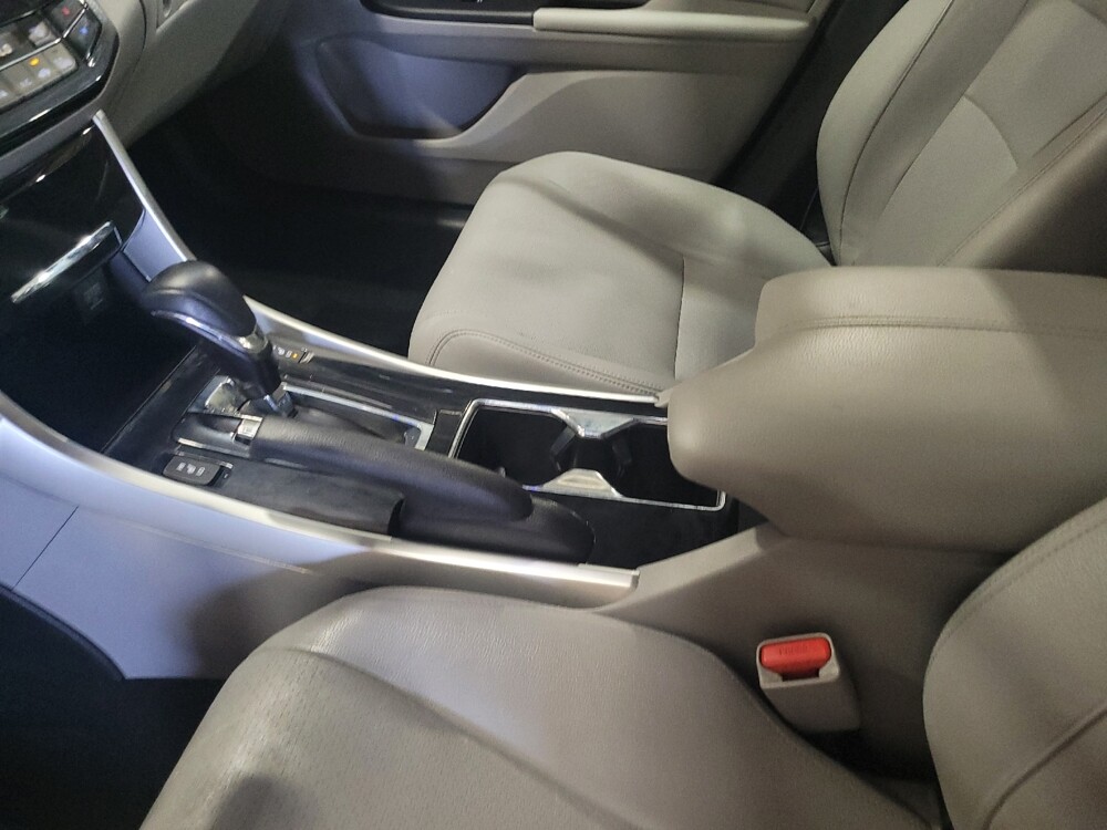 2017 Honda Accord in Temple Hills, MD 20746 - 18063331 26