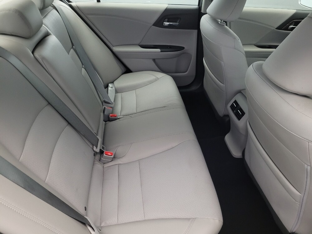 2017 Honda Accord in Temple Hills, MD 20746 - 18063331 19