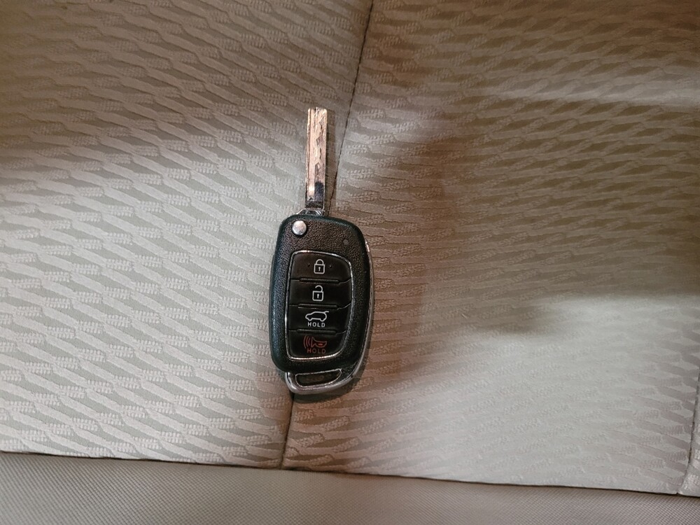 2017 Hyundai Santa Fe in Newport News, VA 23601 - 18063410 32