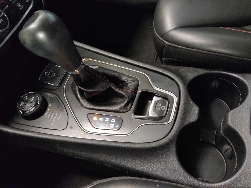 2020 Jeep Cherokee in Houston, TX 77060 - 18063481 26