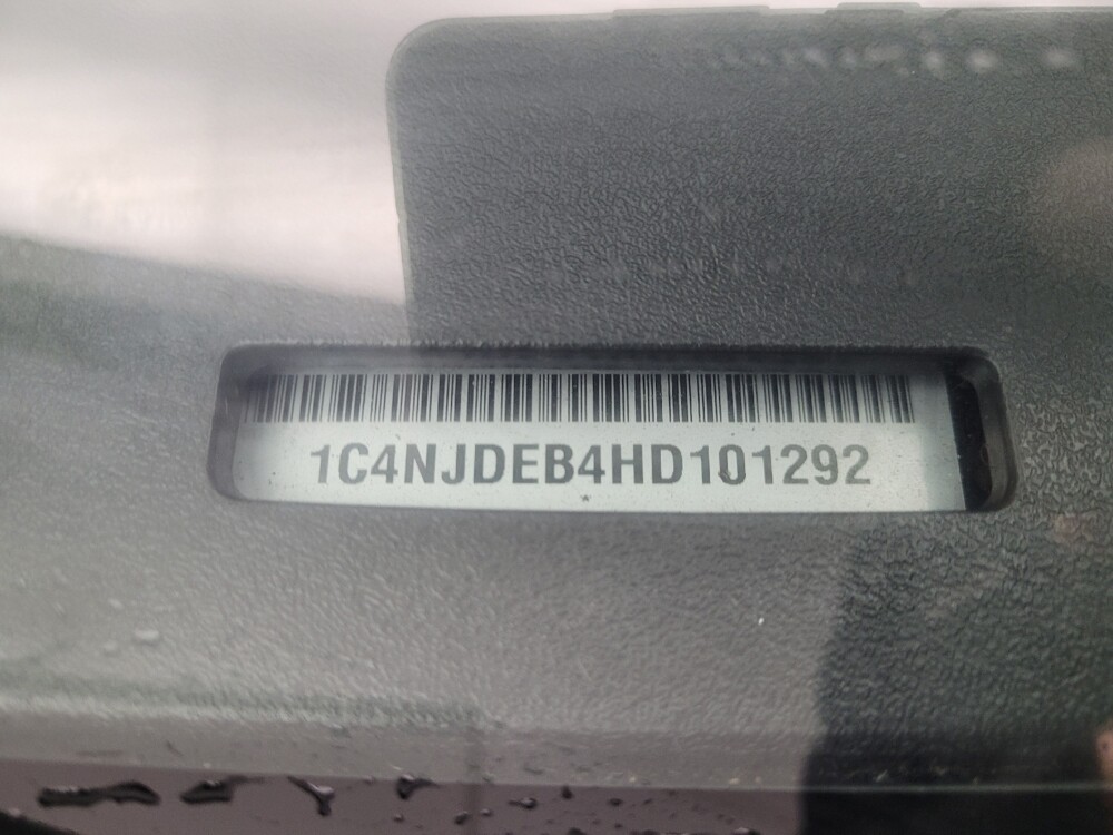 2017 Jeep Compass in Huntsville, AL 35816 - 18063483 33