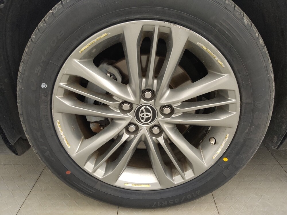 2017 Toyota Camry in Tallahassee, FL 32304 - 18063553 31