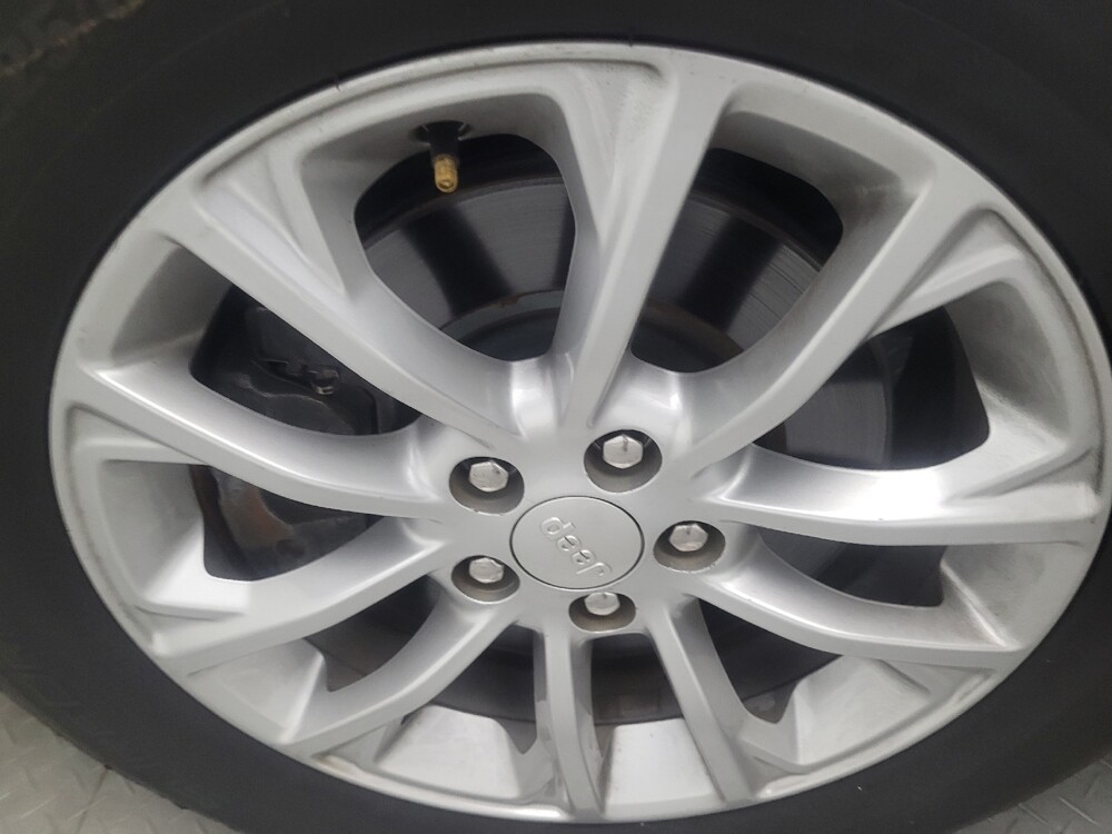 2019 Jeep Cherokee in Stone Mountain, GA 30083 - 18063683 31