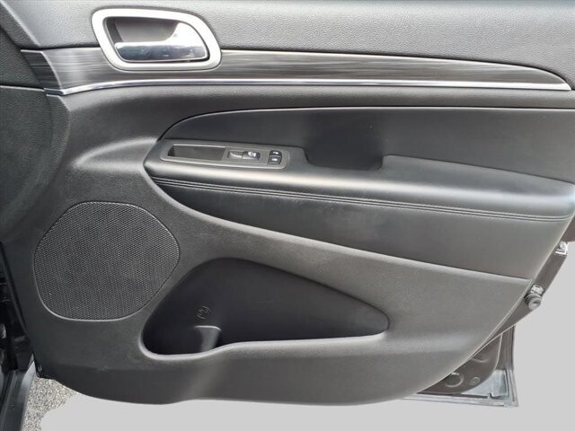 2022 Jeep Grand Cherokee in Winchester, VA 22602 - 18063702 22