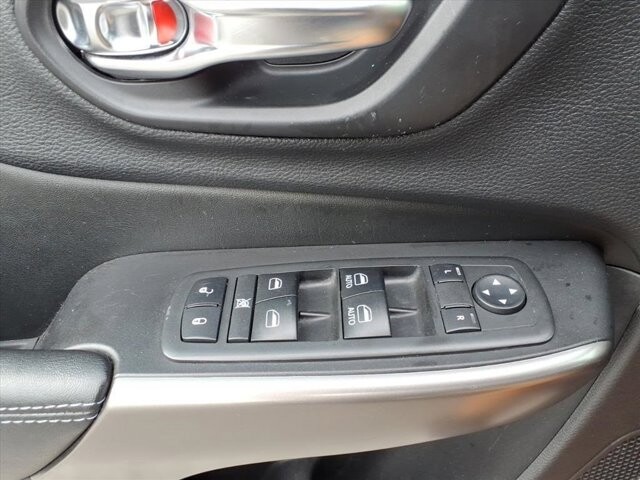 2019 Jeep Cherokee in Winchester, VA 22602 - 18063704 32