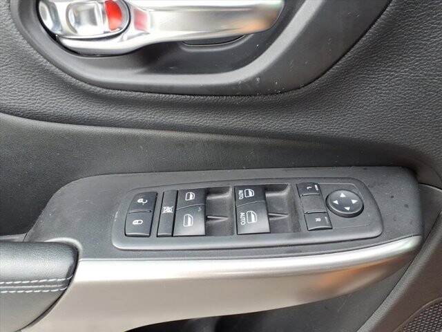 2019 Jeep Cherokee in Winchester, VA 22602 - 18063704 32