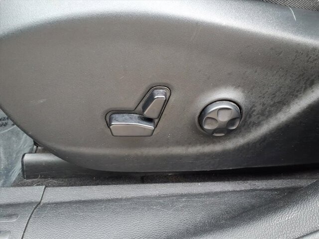 2019 Jeep Cherokee in Winchester, VA 22602 - 18063704 15