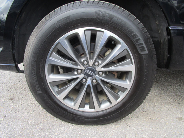 2017 Lincoln Navigator L in Tampa, FL 33604-6914 - 18063707 25