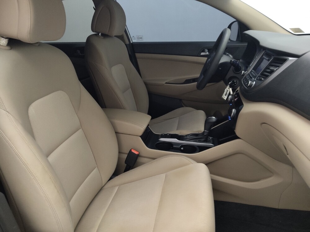 2016 Hyundai Tucson in Jacksonville, FL 32210 - 18063771 21