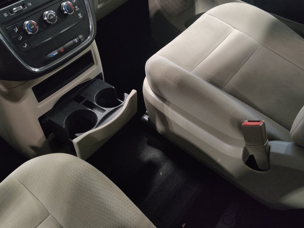 2015 Dodge Grand Caravan in Jacksonville, FL 32210 - 18063776 26