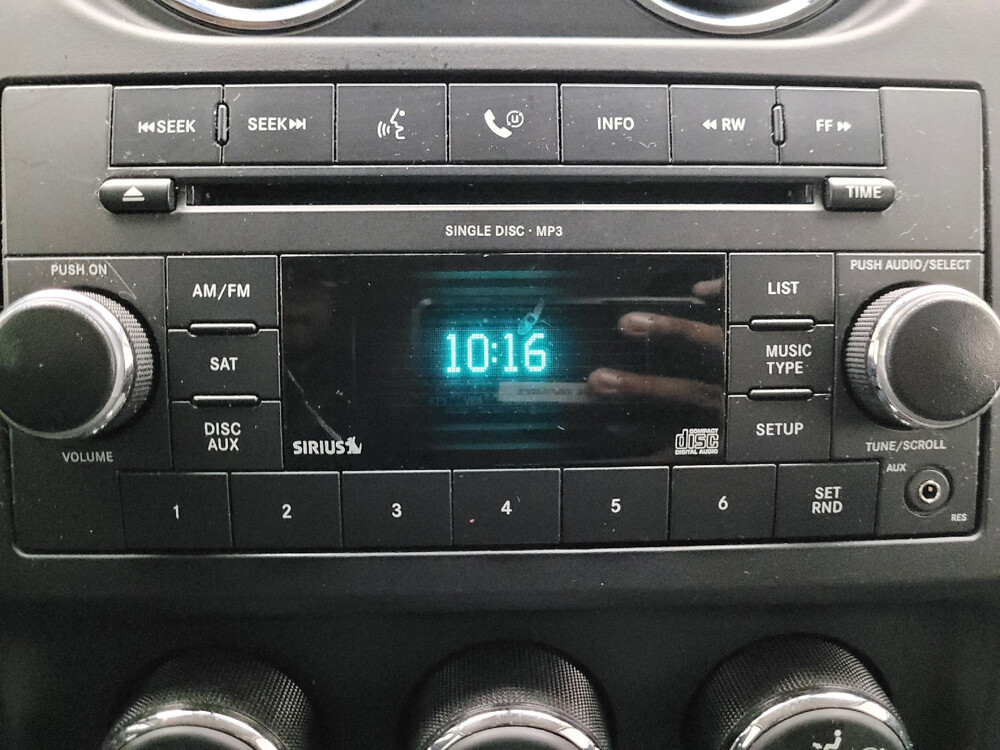 2015 Jeep Compass in Eastpointe, MI 48021 - 18063911 25