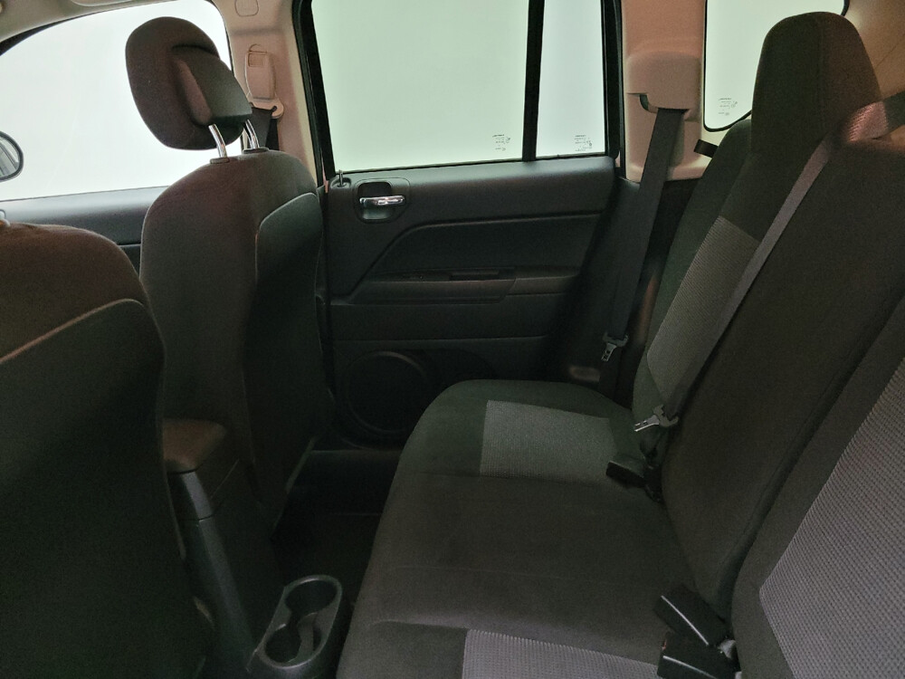 2015 Jeep Compass in Eastpointe, MI 48021 - 18063911 18