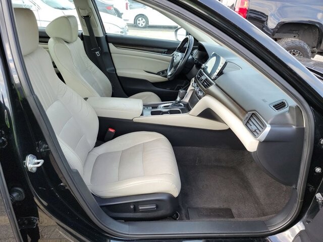 2018 Honda Accord in Pompano Beach, FL 33064 - 18063930 8