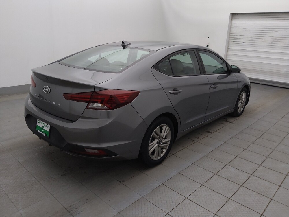 2019 Hyundai Elantra in Tampa, FL 33619 - 18064031 9