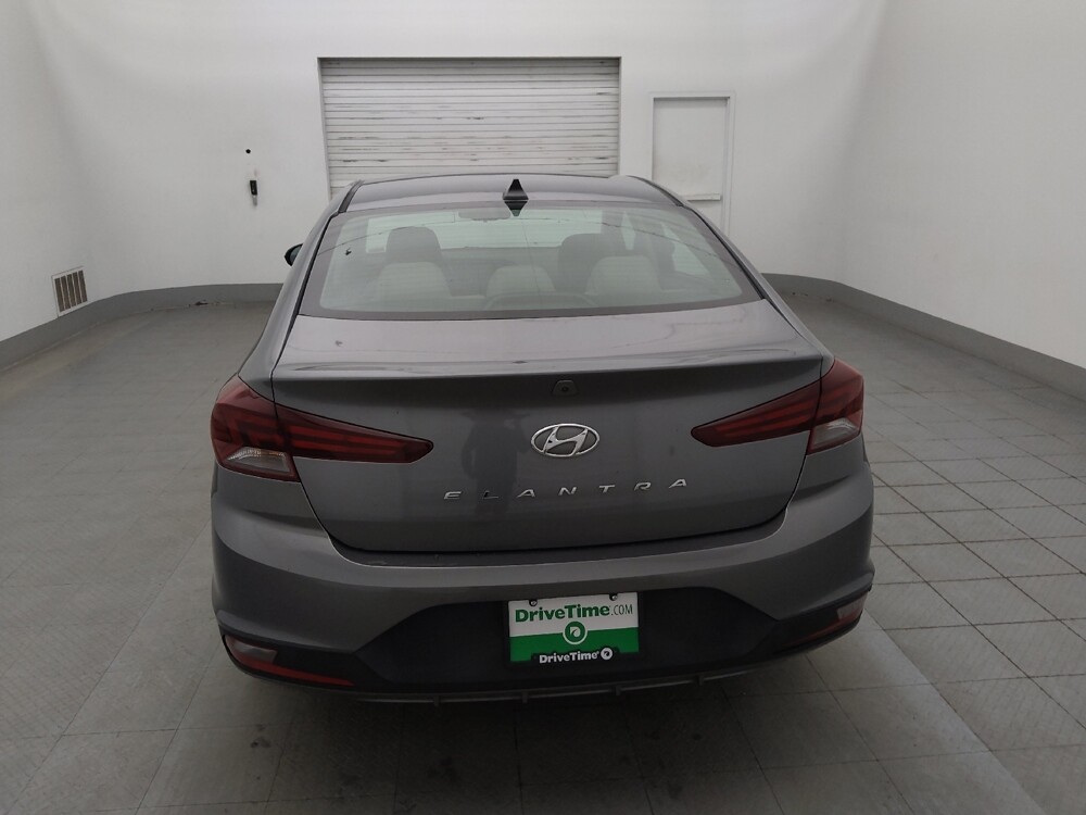 2019 Hyundai Elantra in Tampa, FL 33619 - 18064031 6