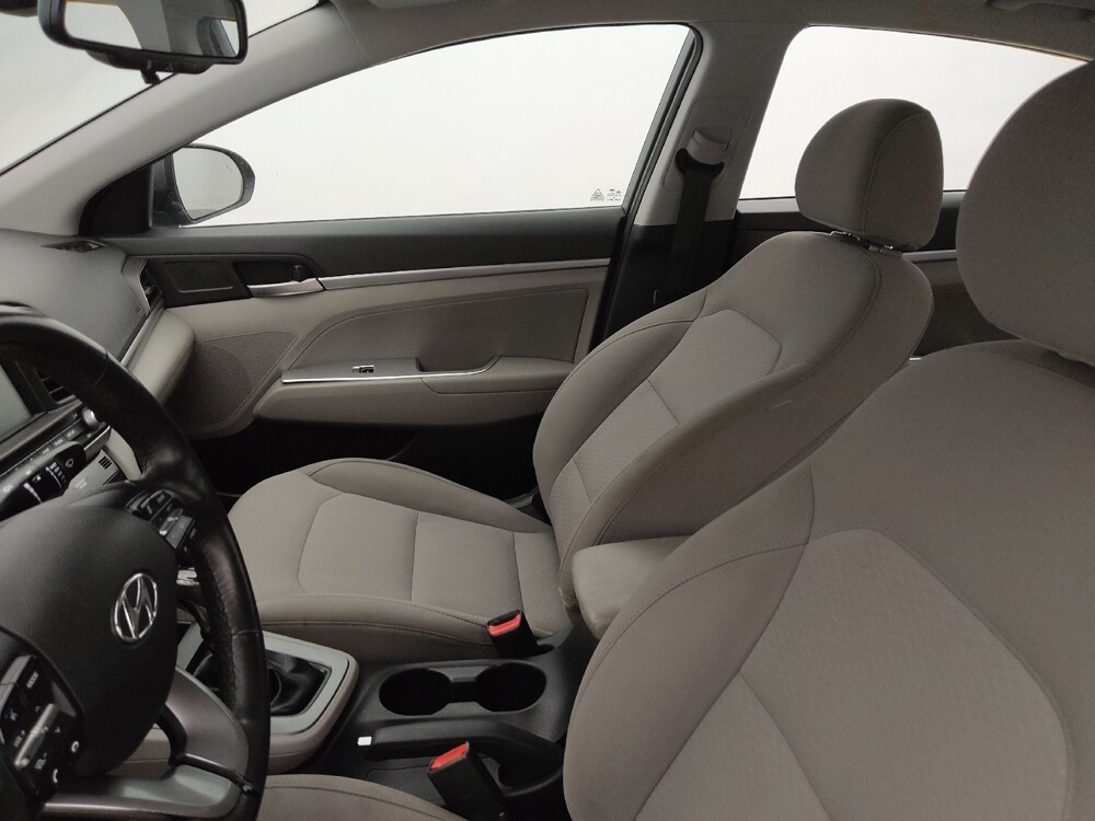 2019 Hyundai Elantra in Tampa, FL 33619 - 18064031 17