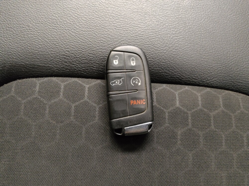 2017 Jeep Compass in Las Vegas, NV 89104 - 18064051 32