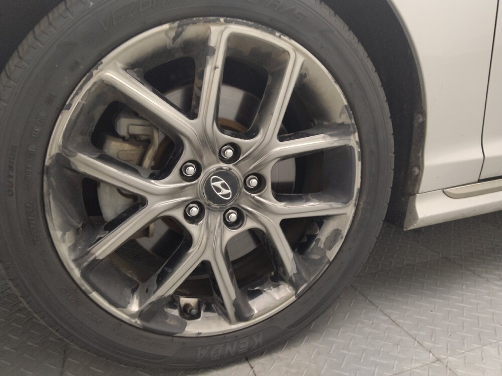 2018 Hyundai Sonata in Jacksonville, FL 32225 - 18064057 31